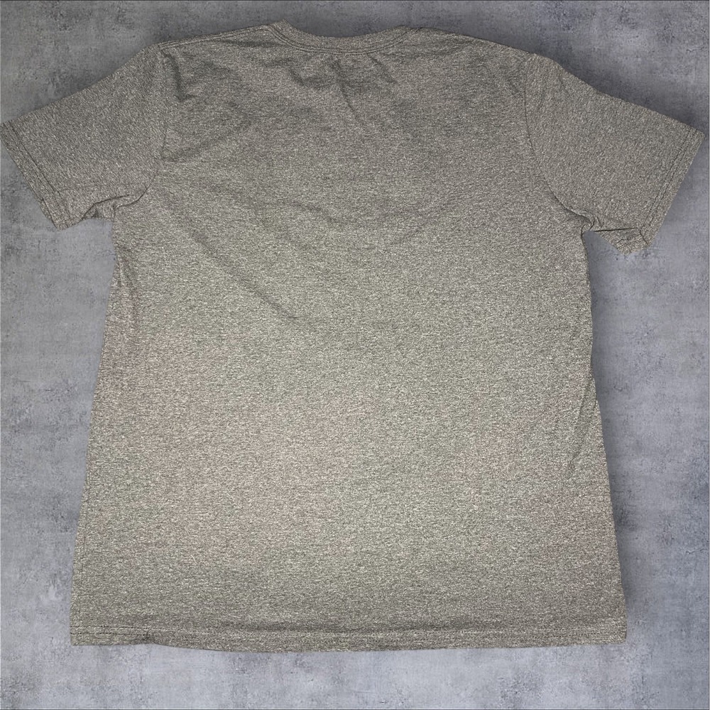 Marvel Shirt Adult Large Gray Spiderman Hulk Captain America Disney Parks - Picture 2 of 3